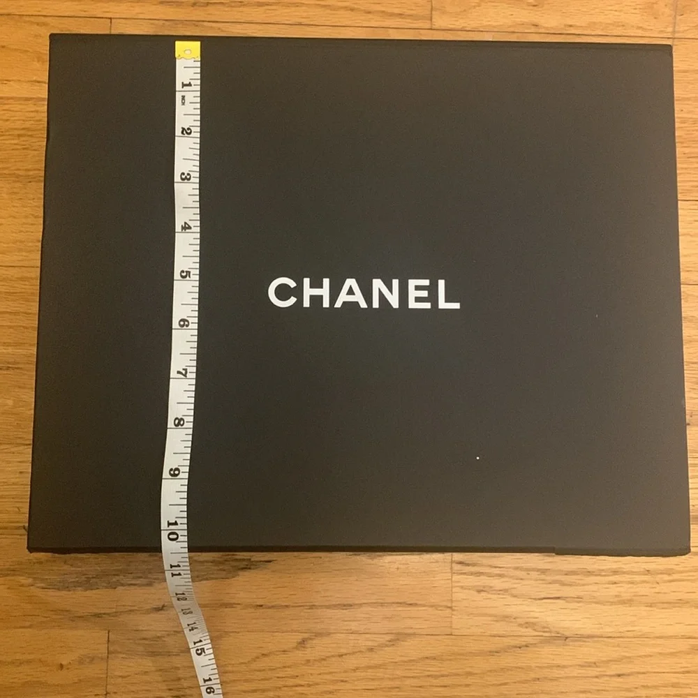 Chanel gift box - Picture 2 of 6